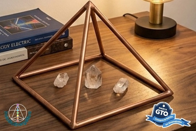 Piramide De Cobre 25 Cm X 25 Cm X 20 Cm Energia Piramidal
